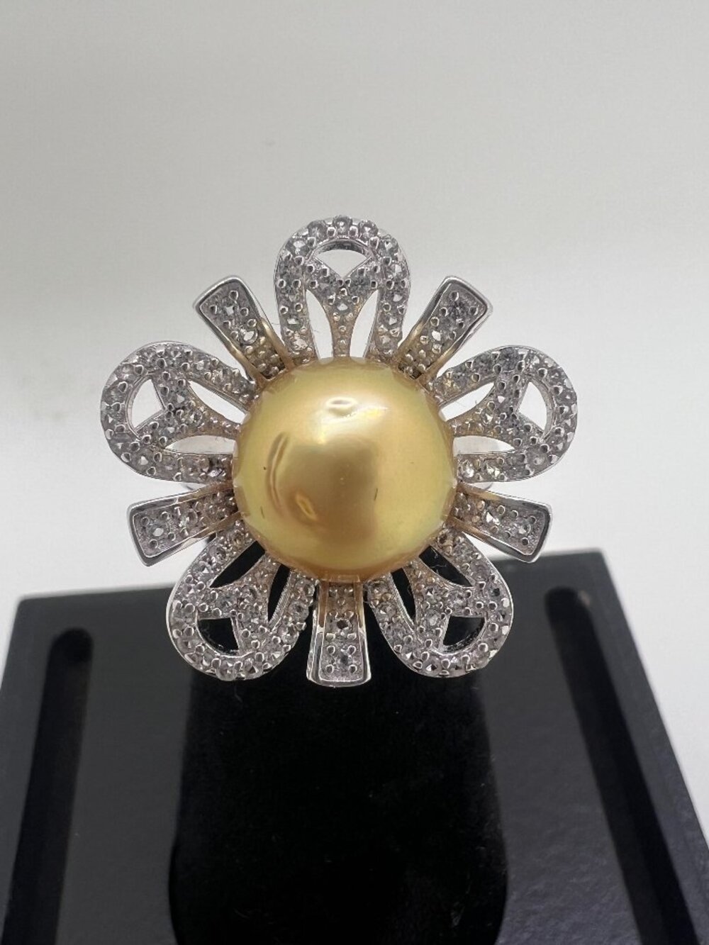 Sterling Silver pearl and crystal Flower Ring SZ 6.0 Sunflower cocktail ring 6”